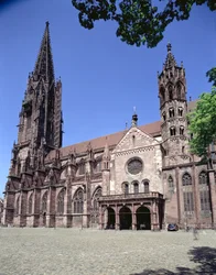 Zicht op de munster vanuit het zuidoosten