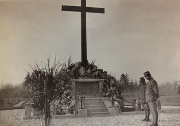 Album "Oorlogsbeelden II": oorlogsmonument in Gradisca