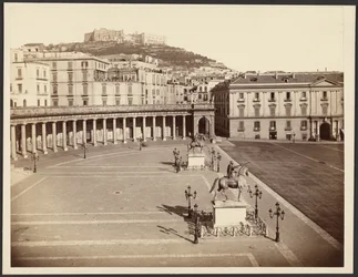Napels, Largo Palazzo