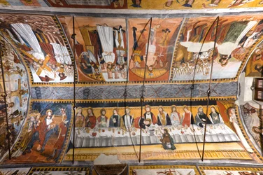 Het gewelf van de Botoneri-kapel met verhalen over de Passie van Christus