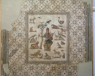 Orpheus omringd door dieren, polychroom mozaïek