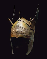 Gevleugelde helm van het Chalcidische type