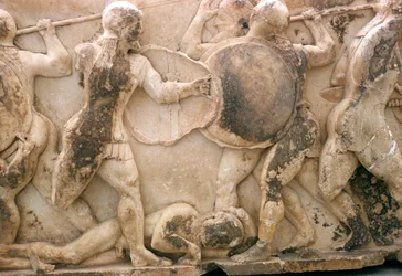 Gevecht om het lichaam van Patroclus, fries van de Siphnische Schatkamer, ca. 525 v.Chr.