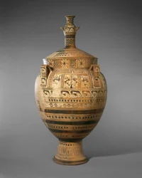 Terracotta krater met deksel bekroond door een kleine hydria, ca. 750-740 v.Chr.
