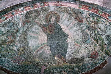 Christus opgestegen naar de hemel omringd door vier evangelisten, mozaïek in de Kerk van Hosios David