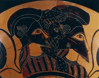 Detail van Griekse zwartfigurenvaas met drie krijgers met helmen