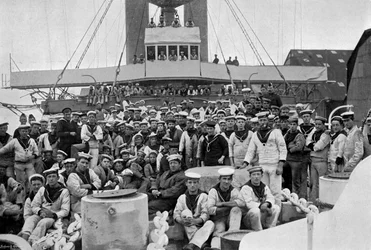 Op het voordek van HMS Royal Sovereign, 1895