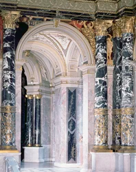 Interieur van het Kunsthistorisches Museum in Wenen, detail (boog en spandrel decoratie van figuren die de Italiaanse Renaissance uitbeelden), 1890-91