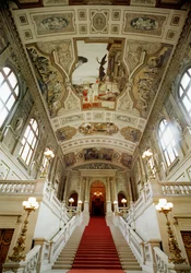 Burgtheater Wenen, trappenhuis (links): Theater in Taormina