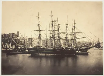 Schepen in de haven van Sète