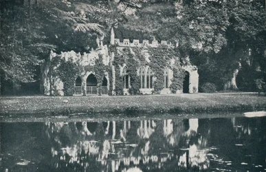 De Ruïnes bij Frogmore, ca. 1899