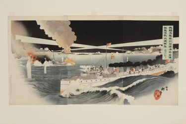 Onze vernietigers vochten fel tegen de vijandelijke schepen buiten Port Arthur en versloegen de vijandelijke vloot bij zonsopgang op 13 april