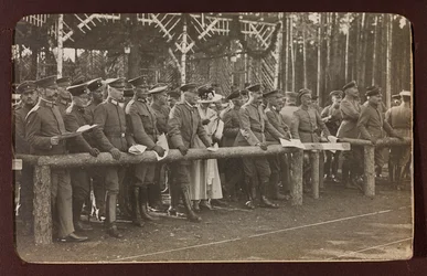 Eerste Wereldoorlog: Oekraïne in de jaren 1914-1916 tijdens de invasie van het Duitse leger. Groep soldaten