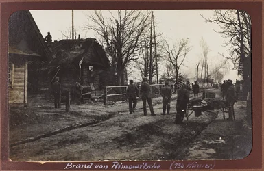 Eerste Wereldoorlog: Oekraïne in de jaren 1914-1916 tijdens de invasie van het Duitse leger. Militair met een gewonde