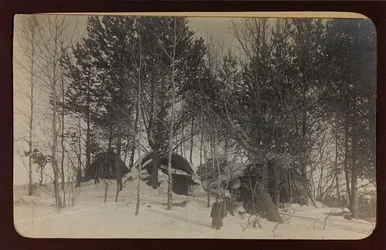 Eerste Wereldoorlog: Oekraïne in de jaren 1914-1916 tijdens de invasie van het Duitse leger. Landschap met sneeuw