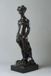 Staand meisje, armen langs haar zij