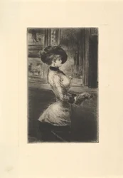Driekwart lengte vrouw in profiel in een kunstgalerij