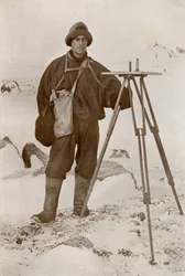 F. Debenham, 9 september 1911, 1913