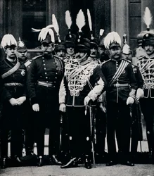 De toekomstige koning Edward VII en officieren van de Queens Own Oxfordshire Hussars, 1897 1911