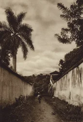 Mexico: Cuernavaca, straat naar het dorp San Antonio (zwart-wit foto)