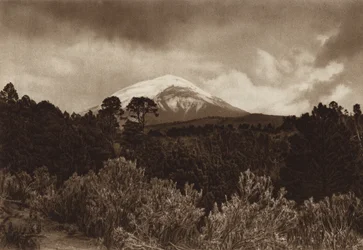 Mexico: Popocatepetl (z/w foto)