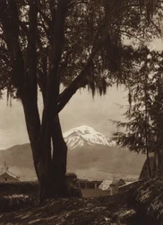 Mexico: Popocatepetl, gezien vanaf Amecameca (zwart-wit foto)