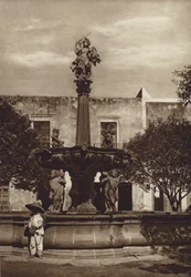 Mexico: Puebla, Fuente de San Miguel (zwart-wit foto)