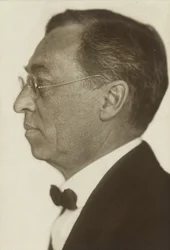 Portret van de kunstenaar Wassily Kandinsky 1866-1944, 1925