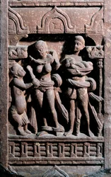 Indiase kunst: Sundarananda helpt Sundari bij haar toilet. Periode Kouchane