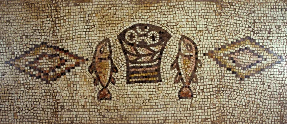 Byzantijns mozaïek met vissen en broden (keramische tegels)