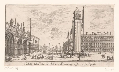 Gezicht op het San Marcoplein in Venetië