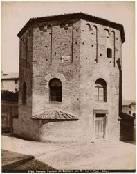 Doopkapel van Neon of Orthodoxe Doopkapel, Ravenna, Emilia-Romagna, Italië, foto door Pietro Poppi, Bologna, ca. 1900