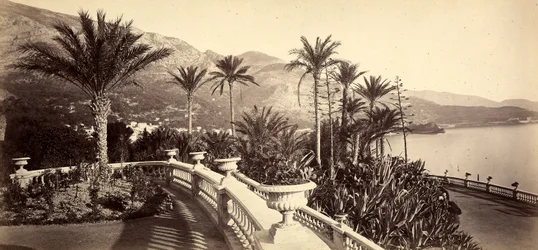 De tuin van het Casino van Montecarlo, in het Vorstendom Monaco