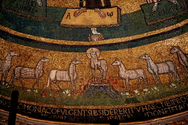 Apsis mozaïek met Christus als het Paaslam en schapen