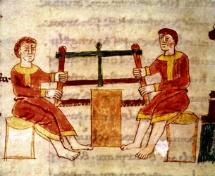 Codex 132 Livre 14 Chap.25 Twee mannen zagen hout, uit De Universo door Rabanus Maurus (c.780-856)