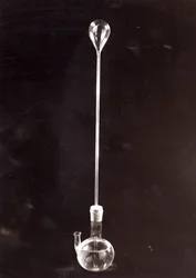 Kopie van een thermoscoop uitgevonden door Galileo Galilei (1564-1642)