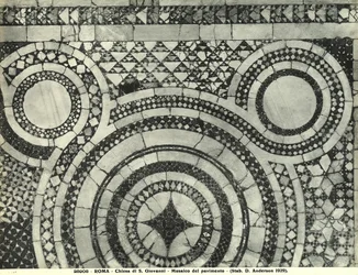 Detail van de Cosmatesque vloer van de Basiliek van San Giovanni in Laterano, Rome