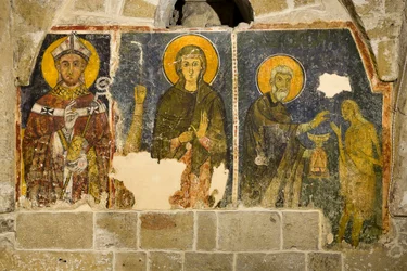 Drieluik met de voorstelling van links beginnende San Cataldo, La Maddalena en San Zosimo die de communie toedienen aan Santa Maria Egiziaca, Crypte van de kathedraal