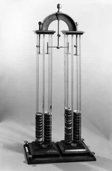 Voltaïsche stapel (batterij) gemaakt voor de natuurkundige Jacques Alexandre Charles (1746-1823) door Alessandro Volta (1745-1827) 1800