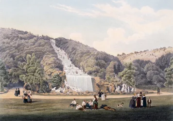 Waterval in het park van het Koninklijk Paleis van Caserta, Italië