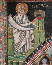 Profeet Jeremia, mozaïek, links van lunet, noordelijke muur van het priesterkoor, Basiliek van San Vitale (UNESCO Werelderfgoedlijst)