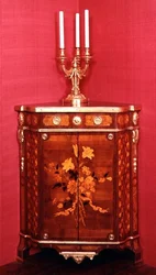 Hoekkast, een van een paar door J.F. Oeben, Parijs, ca. 1760-62