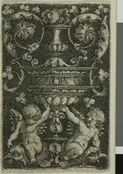 Ornament met Vaas en Twee Genii aan de Voet