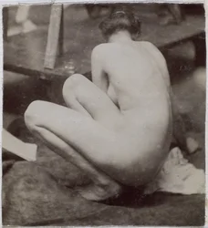 Studie van een vrouwelijk naaktmodel, op de rug gezien, voorstudie voor element voor een fontein in Musee des Beaux arts, Doornik en voor cirkelvormige fontein