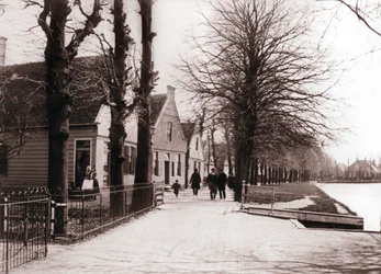 Kanaaloever, Broek, Nederland, 1898
