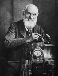 Lord Kelvin, Schotse wiskundige en natuurkundige, met zijn kompas, 1902