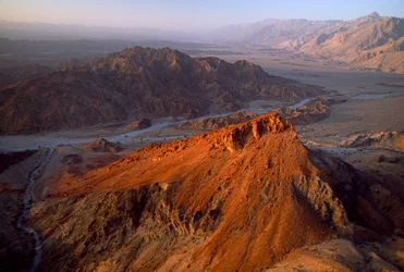 Al Jabal al Akhdar gebied, Nakhl naar Jabal ash Sham, Oman. Luchtfoto. OMAN, ARABISCH SCHIEREILAND.