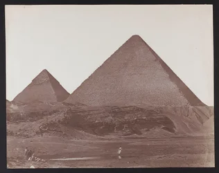 Egypte. Gizeh. Piramiden van Cheops en Chefren