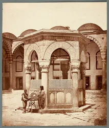 Fontein op de binnenplaats van sultan Achmet