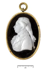 George IV, als prins van Wales, ca. 1790 (wit glas in vergulde metalen lijst)